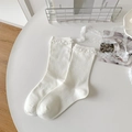 Chaussettes mi-hautes Lolita blanches avec bordures en dentelle et nœud décoratif - Taille unique / Blanc