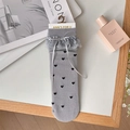 Calze grigie in cotone con bordo in pizzo, fiocco in seta e motivo a cuori neri - Taglia unica / Grigio