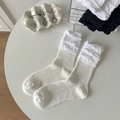 Weiße Kniestrümpfe mit zarten Spitzenrüschen und weichem Mesh-Gewebe für Damen - Einheitsgröße / Weiß