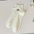 Weiße Baumwoll-Mesh-Socken mit süßer Welpen-Stickerei im japanischen minimalistischen Stil - Einheitsgröße / Hellgelb