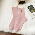 Rosa Stricksocken mit weißem Rüschenrand und süßer Hunde-Stickerei für Damen - Einheitsgröße / Hunde-Stickerei / Rosa