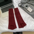 Knitted leg warmers in burgundy with stylish split cuffs for autumn and winter outfits - One Size / Burgundy