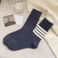 Dicke warme dunkelgraue Socken im Set, einfarbig und gestreift aus weichem Thermo-Fleece - Dunkelgrau