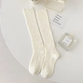 Chaussettes hautes en tricot côtelé blanc crème en texture douce pour un look d'automne - Taille unique / Blanc Cassé