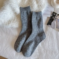 Cozy grey cashmere blend crew socks featuring classic argyle knit pattern for winter - Mid-calf Style / Gray