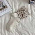 Wollsocken für den Winter in Beige mit nordischem Jacquardmuster und Schleifendetail - Einheitsgröße / Cremeweiß