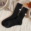 Schwarze gerippte Kaschmir-Socken mit Vintage-Löchern und modischem Webetikett - Einheitsgröße / Schwarz
