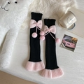 Jambières Lolita noires avec nœuds roses, pompons et bordures à volants doux - Noir avec Nœud Rose