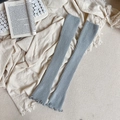 Calentadores de piernas azul grisáceo con punto acanalado y bordes rizados - Gris Claro (Con Brillo Plateado)