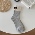 Calze in maglia grigio e bianco con etichetta vintage e trama a coste elegante - Bocca Crema (Grigio/Bianco)