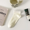 Chaussettes blanc cassé avec bordure en dentelle et texture ajourée, style esthétique - Taille unique / Blanc Cassé