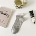 Chaussettes grises en maille côtelée avec bordure en dentelle blanche et œillets - Taille unique / Gris