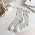 Beige Baumwoll-Wadenstrümpfe mit süßer Bärenstickerei und verspieltem Rüschenrand - Khaki
