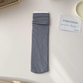 Graublaue Kniestrümpfe aus Samtstrick mit breitem Rippbündchen für JK-Style Outfits - Einheitsgröße / Grau