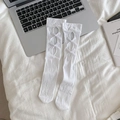 Chaussettes blanches Lolita avec motif ajouré et nœuds délicats de style doux - Blanc