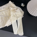 Beigefarbene Overknee-Socken mit zarten Spitzenrüschen und Satinschleifen im Lolita-Stil - Beige