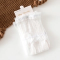 Chaussettes blanches Lolita avec dentelle multicouche et rayures verticales douces - Blanc