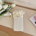 Chaussettes hautes blanc cassé en dentelle avec volants, gros nœud et perle - Taille unique / Beige