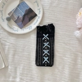 Custodia per telefono in pizzo nero con fiocchi azzurri e bordi ondulati in stile Lolita - Taglia unica / Nero con Blu
