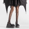 Collants résille gothiques avec jupe en dentelle à croix et chaussures Mary Jane à plateformes - Taille unique / Noir