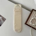 Chaussettes japonaises blanc crème avec motif cœur ajouré et bords ondulés doux - Taille unique / Cœur Blanc Cassé
