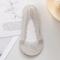 Chaussettes invisibles élégantes en dentelle blanche avec motif floral et silicone - Taille unique / Gris