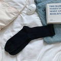 Schwarze Socken im japanischen Stil mit Zopfmuster, Netzgewebe und Rüschen-Spitzenrand - Einheitsgröße / Schwarz