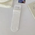 Klassische weiße Socken mit Rüschenkante und minimalistischer Baumwolltextur - Einheitsgröße / Weiß
