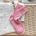 Chaussettes en maille rose mouchetée avec texture côtelée et fil confetti pour l'hiver - Taille unique / Rose