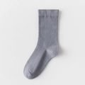 Calcetines grises de media caña minimalistas con textura de canalé y patrones verticales - Talla única / Gris