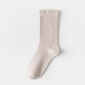 Beigefarbene Baumwollsocken mit elastischem Bund in minimalistischer Flachbilddarstellung - Einheitsgröße / Khaki