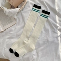Chaussettes montantes blanc cassé à rayures vert foncé et bout contrastant noir - Taille unique / Blanc avec bord noir (YL4006)