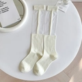 Chaussettes mi-bas crème avec maille à pois et rayures verticales élégantes - Patchwork Blanc