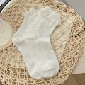 Calze Lolita bianco sporco con bordo in pizzo, strisce verticali e nastri dolci - Righe Sottili