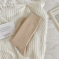 Dicke beige Winter-Socken mit vertikalen Strickstreifen und warmem Thermo-Rippmuster - Khaki