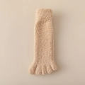 Pluche beige vijfvingersokken van koraalvlies voor winterse warmte en thuiscomfort - Khaki