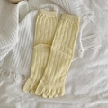 Calcetines de cinco dedos crema pastel con patrón de punto calado para mujer - Talla única / Amarillo