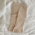 Calcetines de cinco dedos marrón claro con tejido de malla calada y dedos separados - Talla única / Caqui