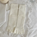 Cremeweiße Zehensocken mit vertikaler Rippstruktur und Baumwollmischung für Frauen - Cremeweiß