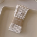 Chaussettes tricotées blanches à rayures verticales avec bordure volantée et emballage - Taille unique / Blanc