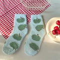 Dicke hellblaue Korallenvlies-Socken mit Apfelmuster für warme Füße im Winter - Einheitsgröße / Hellblauer Apfel