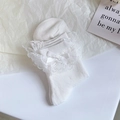 Weiße Mädchensocken im Lolita-Stil mit Spitzenborte und süßer Satin-Schleife - Einheitsgröße / Weiß