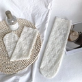 Weiße hohle Spitzen-Wadenstrümpfe mit zartem Blumenmuster und gewelltem Rand - Einheitsgröße / Beige