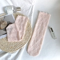Süße hellrosa Socken aus Spitze mit Blumenmuster und Rüschen für den japanischen Lolita-Stil - Einheitsgröße / Rosa