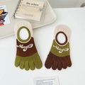 Calze a cinque dita da donna bicolore verde oliva e beige con scritta Mayer laterale - Identificazione Lettera (Mayer) / Punta Caffè e Verde