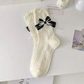 Lolita-Socken in Cremeweiß mit doppelten schwarzen Schleifen und Rüschensaum für Damen - Einheitsgröße / Beige