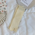 Pale yellow ribbed tabi socks in minimalist cotton blend for flip-flops and split-toe shoes - One Size / Yellow