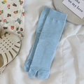 Light blue Tabi socks with vertical ribbed texture and two-toe split design for sandals - One Size / Blue