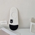 White low-cut socks with black toe contrast and number 5 embroidery detail - White Base Number 5 Embroidery