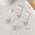 Calze spesse in pile corallo color crema con strisce rosa e blu per l'inverno - Taglia unica / Strisce Arancio Blu